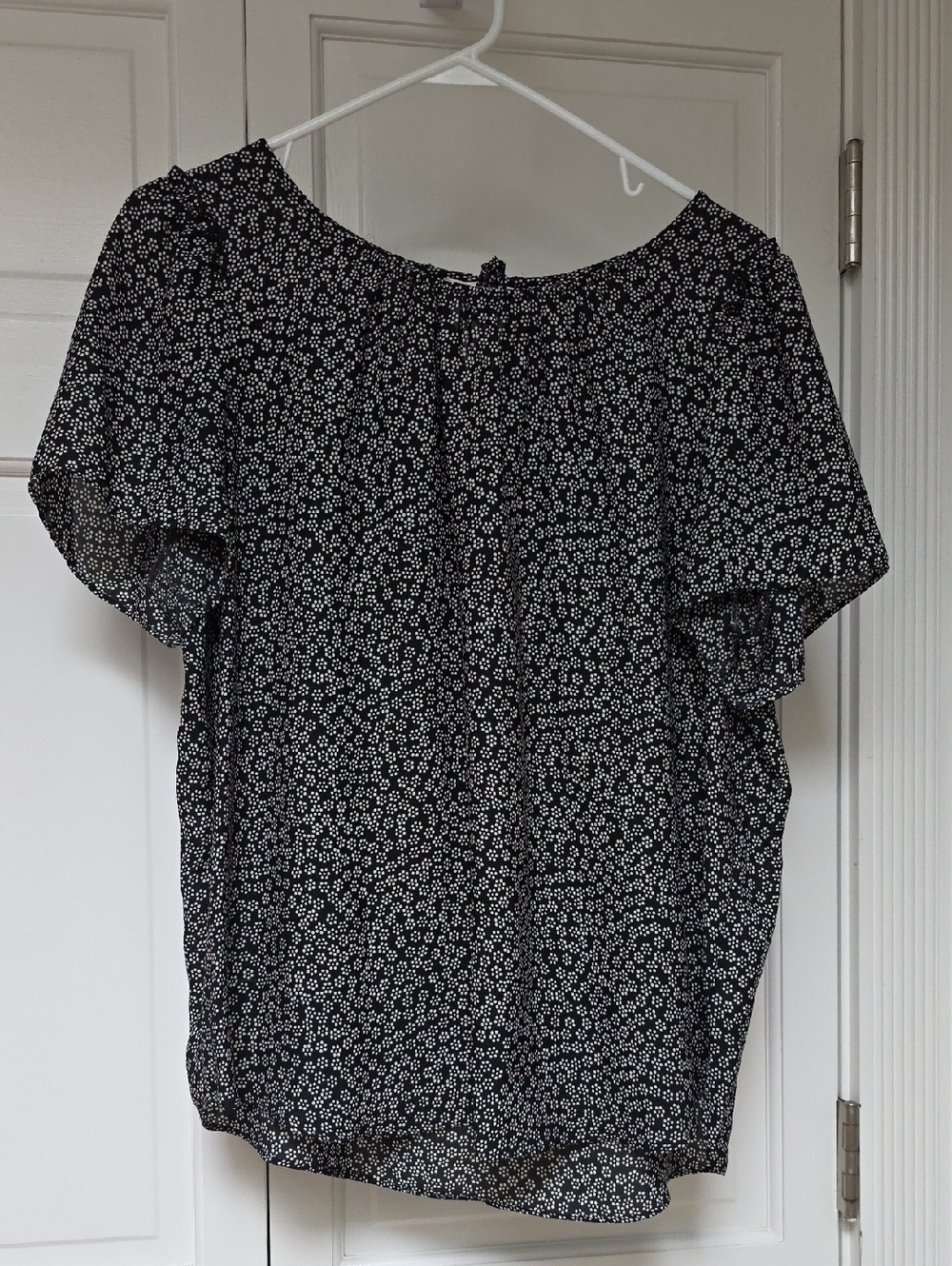 LC Lauren Conrad Black and White Floral Blouse
